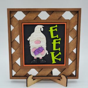 EEK with mummy gnome