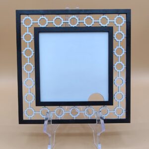 Lattice single - black and white